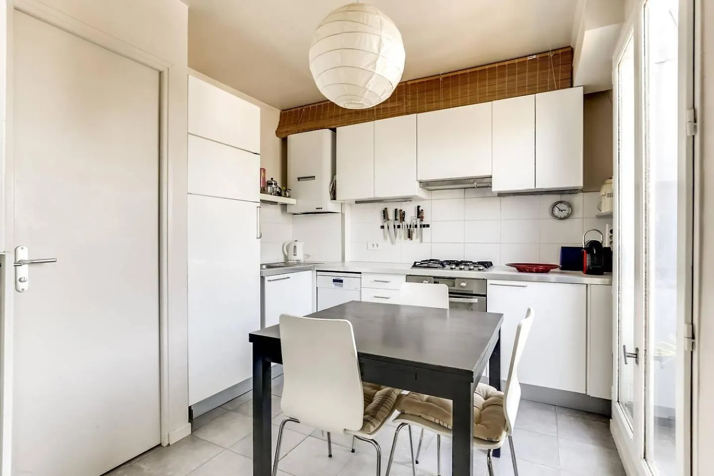 Guestready - French Flair Rooftop Hideaway Apartment *