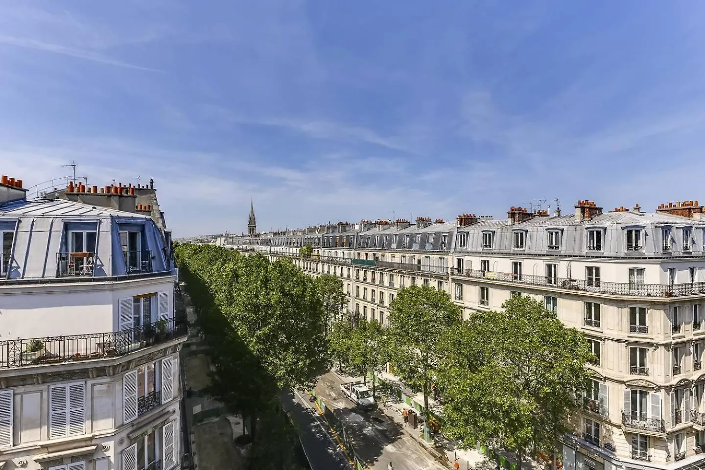 Apartment Guestready - French Flair Rooftop Hideaway *