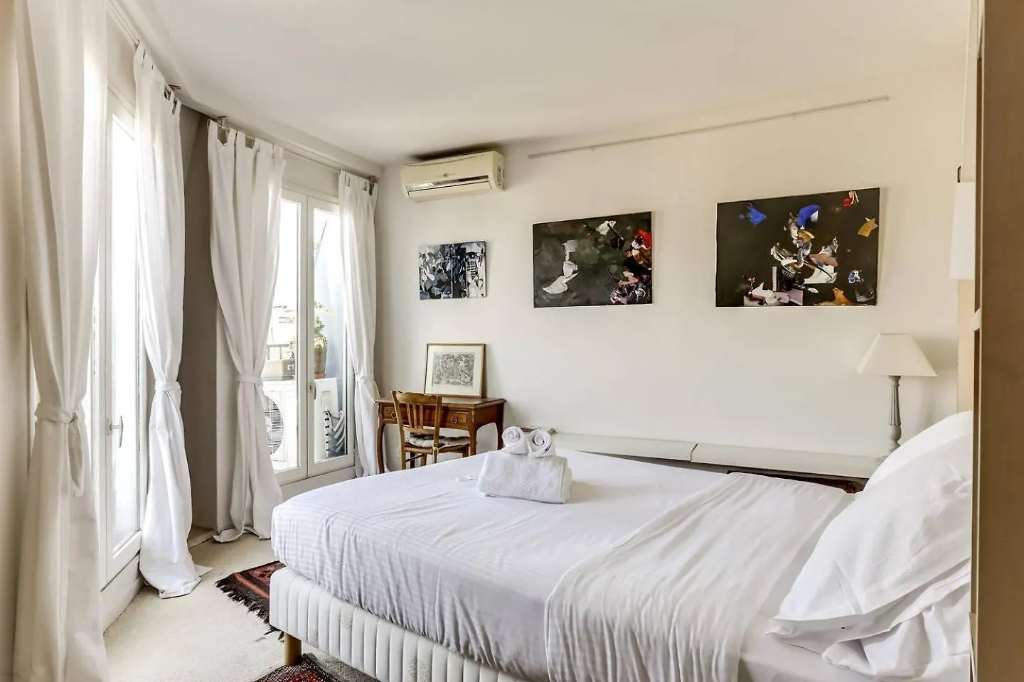 아파트 Guestready - French Flair Rooftop Hideaway