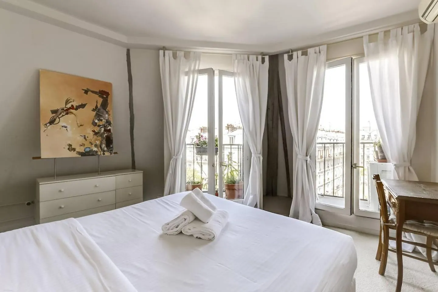 아파트 Guestready - French Flair Rooftop Hideaway 파리